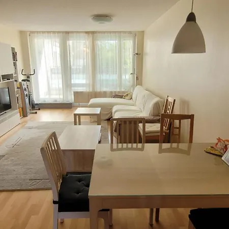 Doppelbettzimmer In Der Naeche Von Olympiapark Und Bmw *