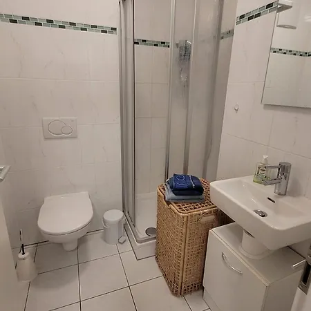 Doppelbettzimmer In Der Naeche Von Olympiapark Und Bmw *